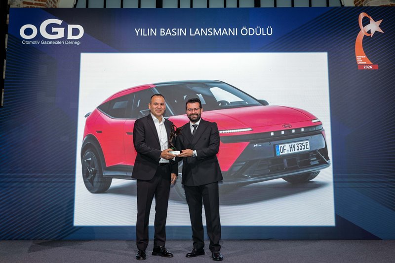  Türkiye�de �Y�l�n Otomobili�  Renault Clio Seçildi